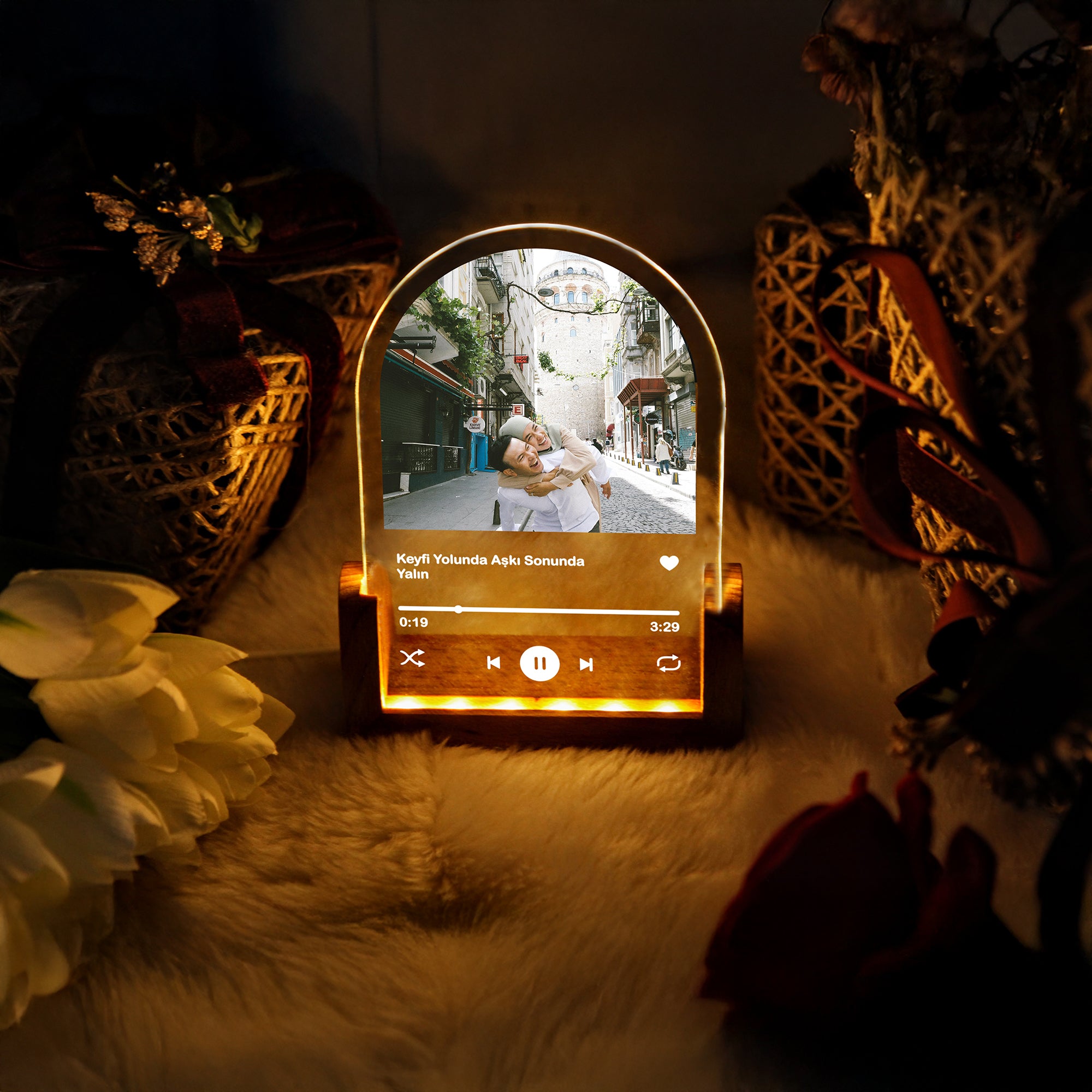 KİŞİYE ÖZEL FOTOĞRAFLI MÜZİK TEMALI LED GECE LAMBASI