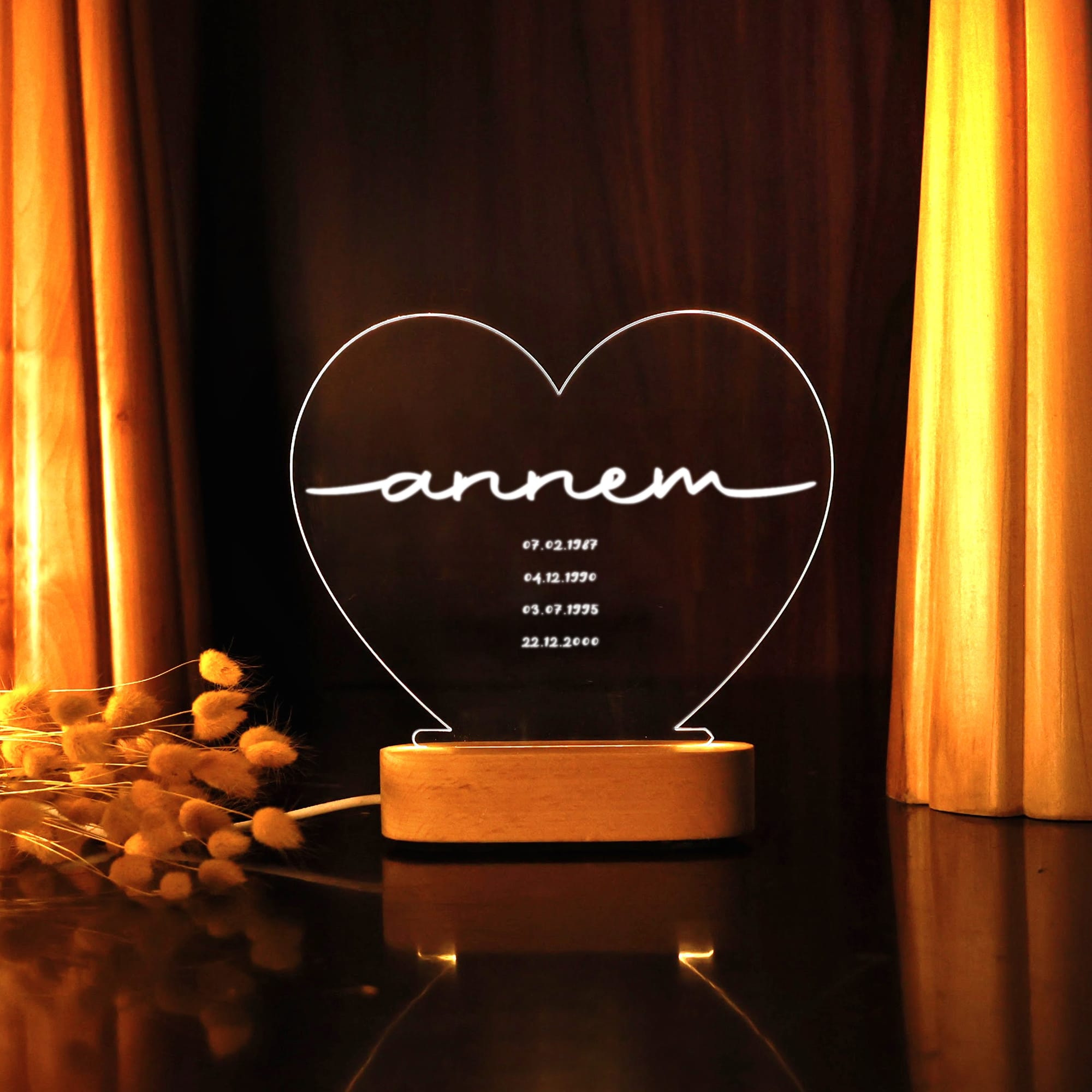 KİŞİYE ÖZEL "ANNEM" YAZILI TARİHLİ KALP LED GECE LAMBASI