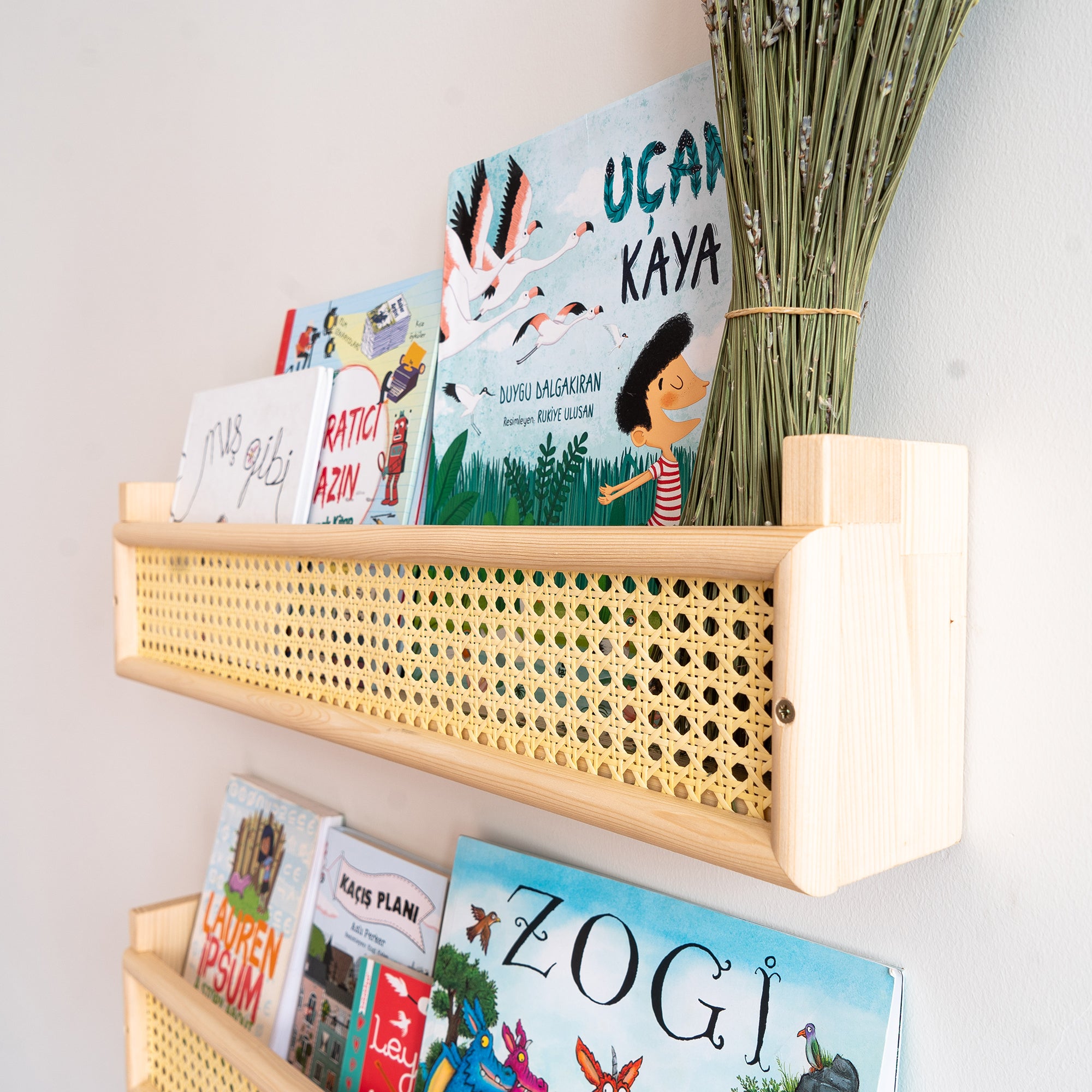 DOĞAL AHŞAP HAZERAN RATTAN DUVAR RAFI ŞIK ÇOCUK ODASI MONTESSORI KİTAPLIK