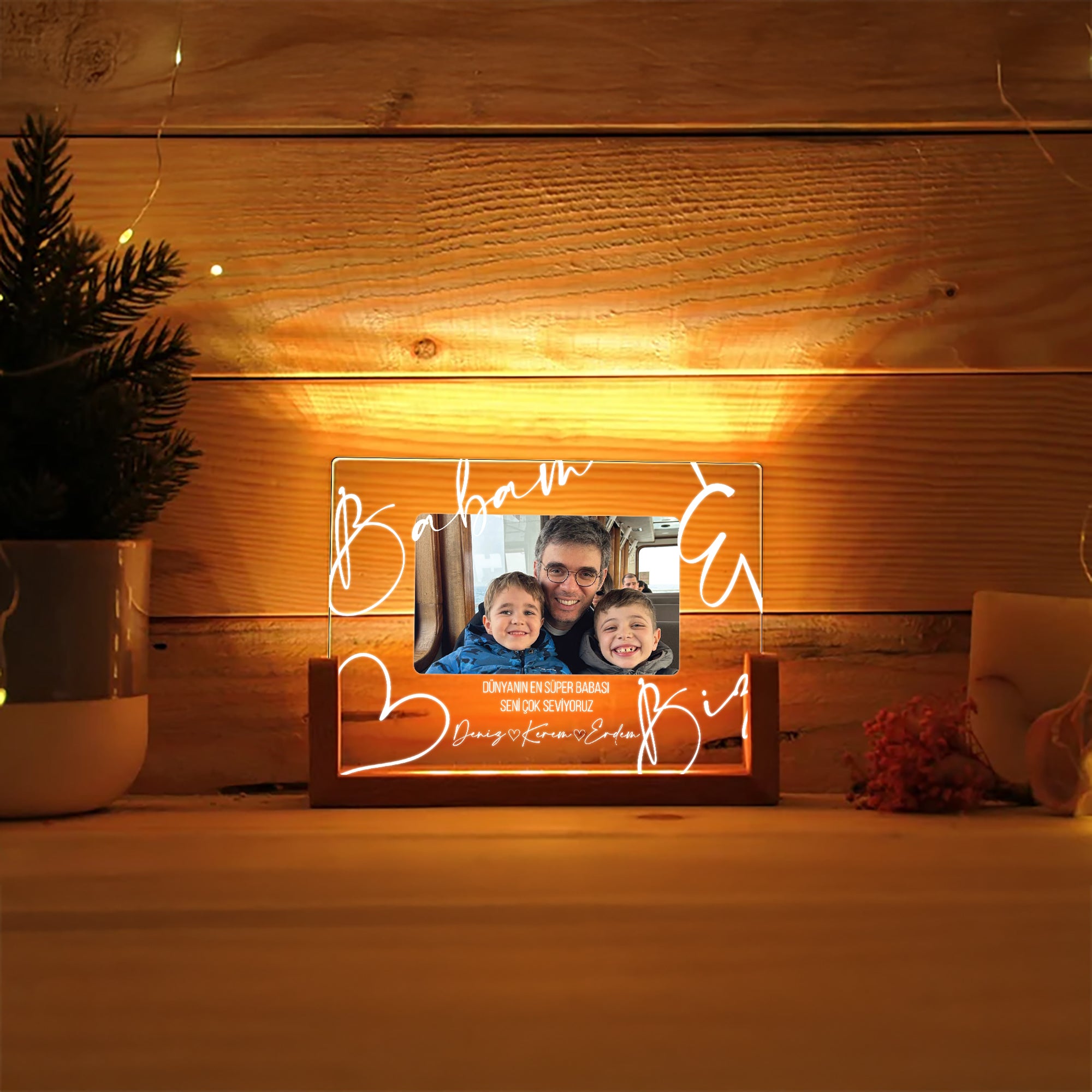 KİŞİYE ÖZEL YATAY FOTOĞRAFLI "BABAM VE BİZ" LED GECE LAMBASI