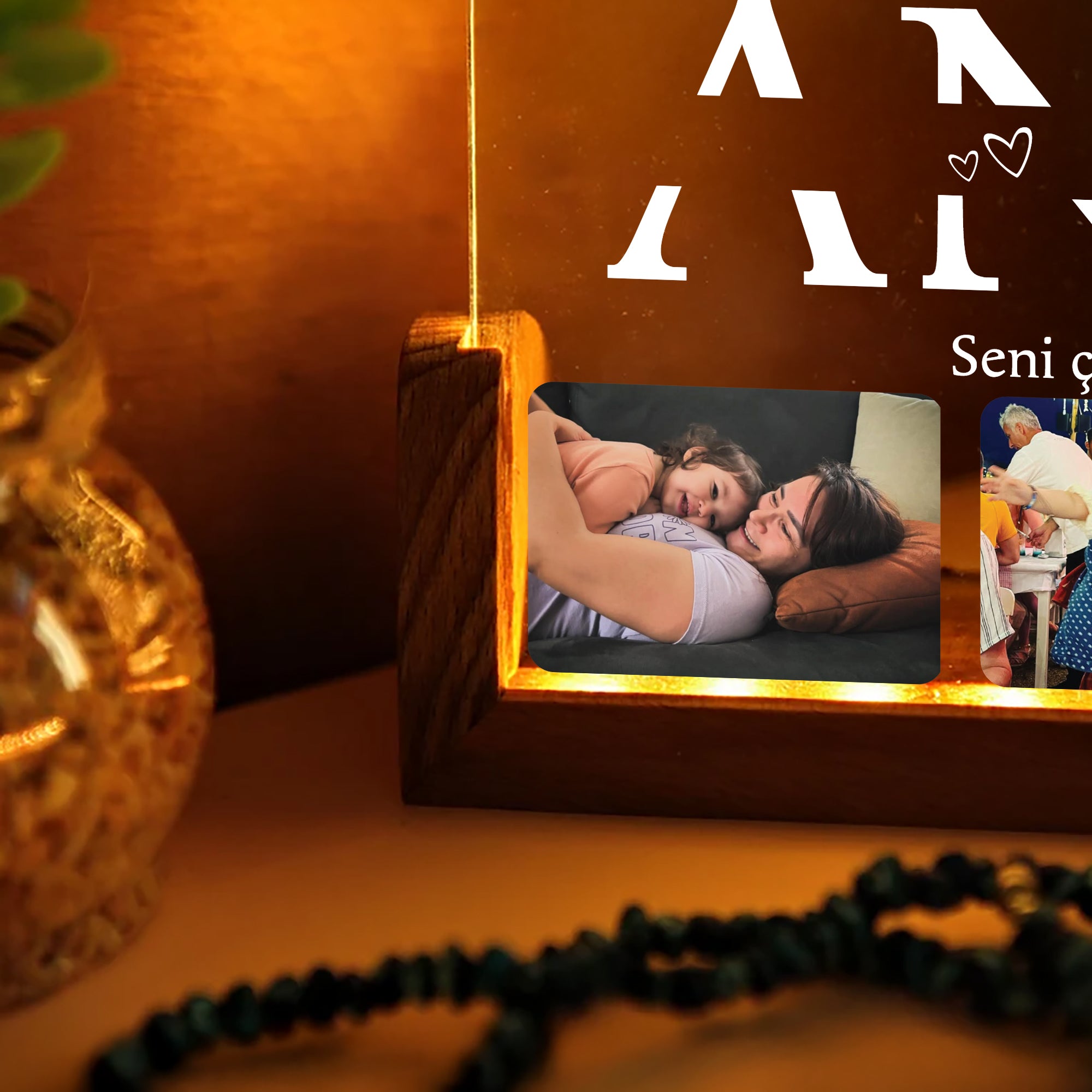 KİŞİYE ÖZEL "ANNE" GECE LAMBASI