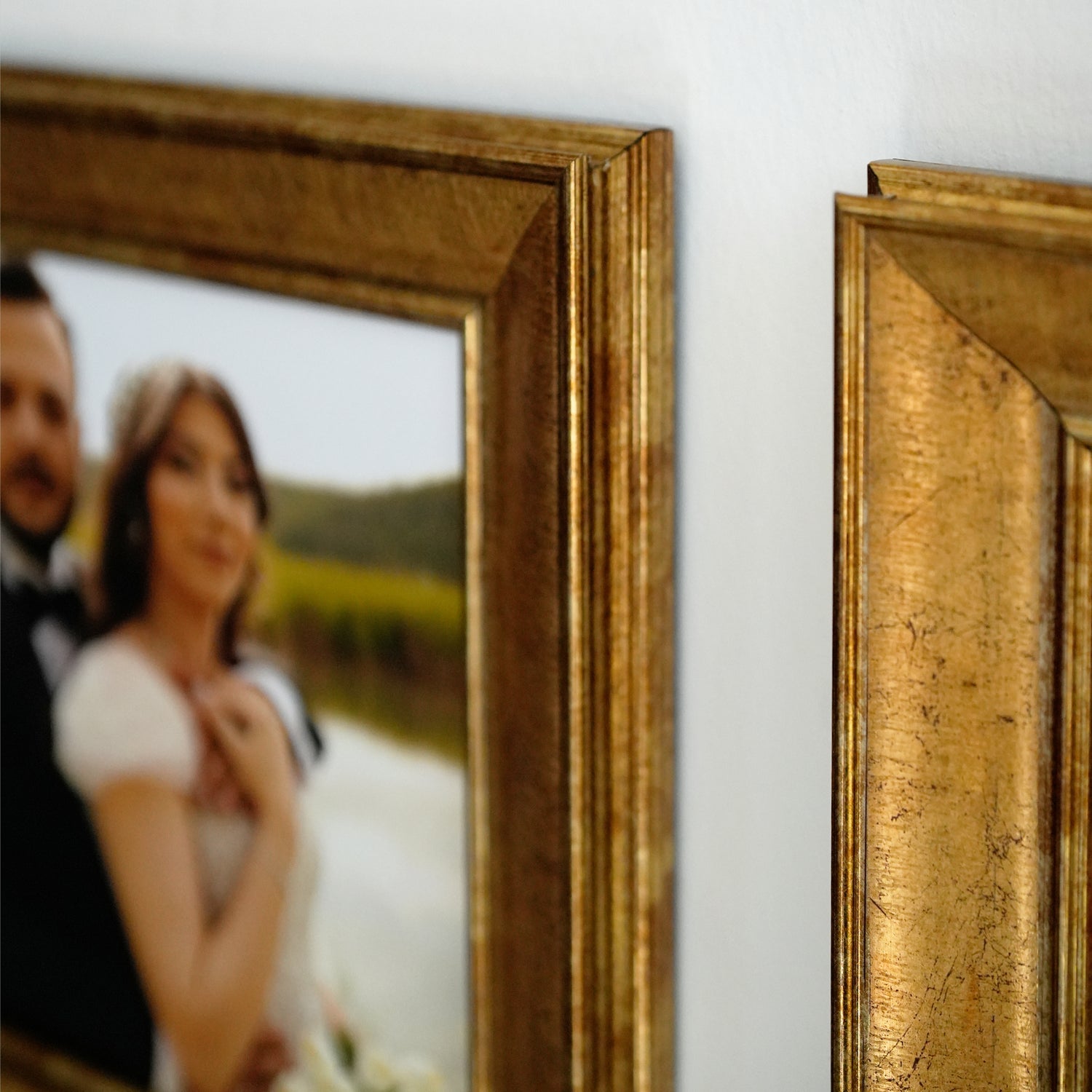 Güzel Anılar Köşesi" Kişiye Özel Gold Çerçeveli Fotoğraf Kolajı Seti