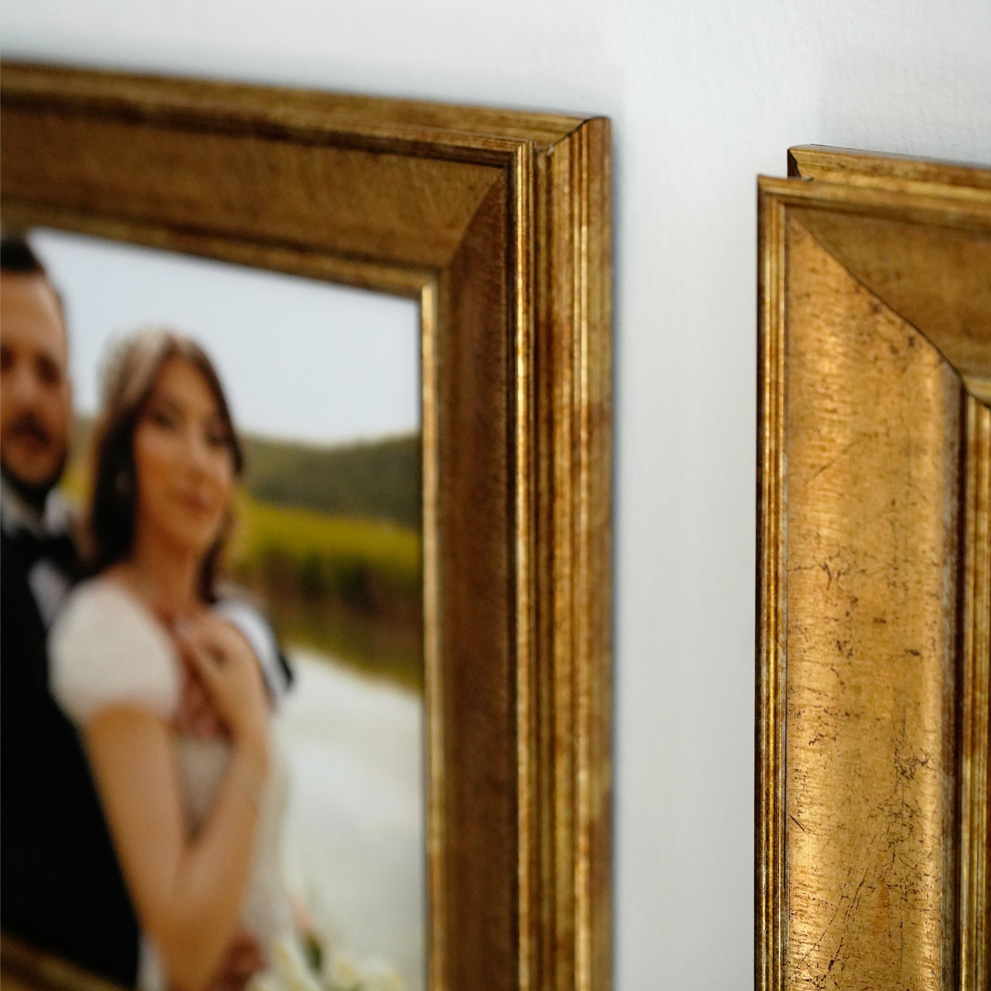 Güzel Anılar Köşesi" Kişiye Özel Gold Çerçeveli Fotoğraf Kolajı Seti