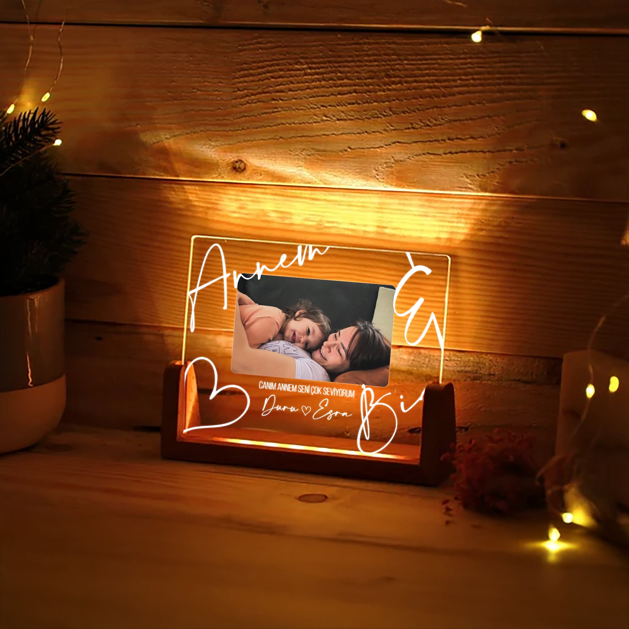 KİŞİYE ÖZEL YATAY FOTOĞRAFLI &quot;ANNEM VE BİZ&quot; LED GECE LAMBASI