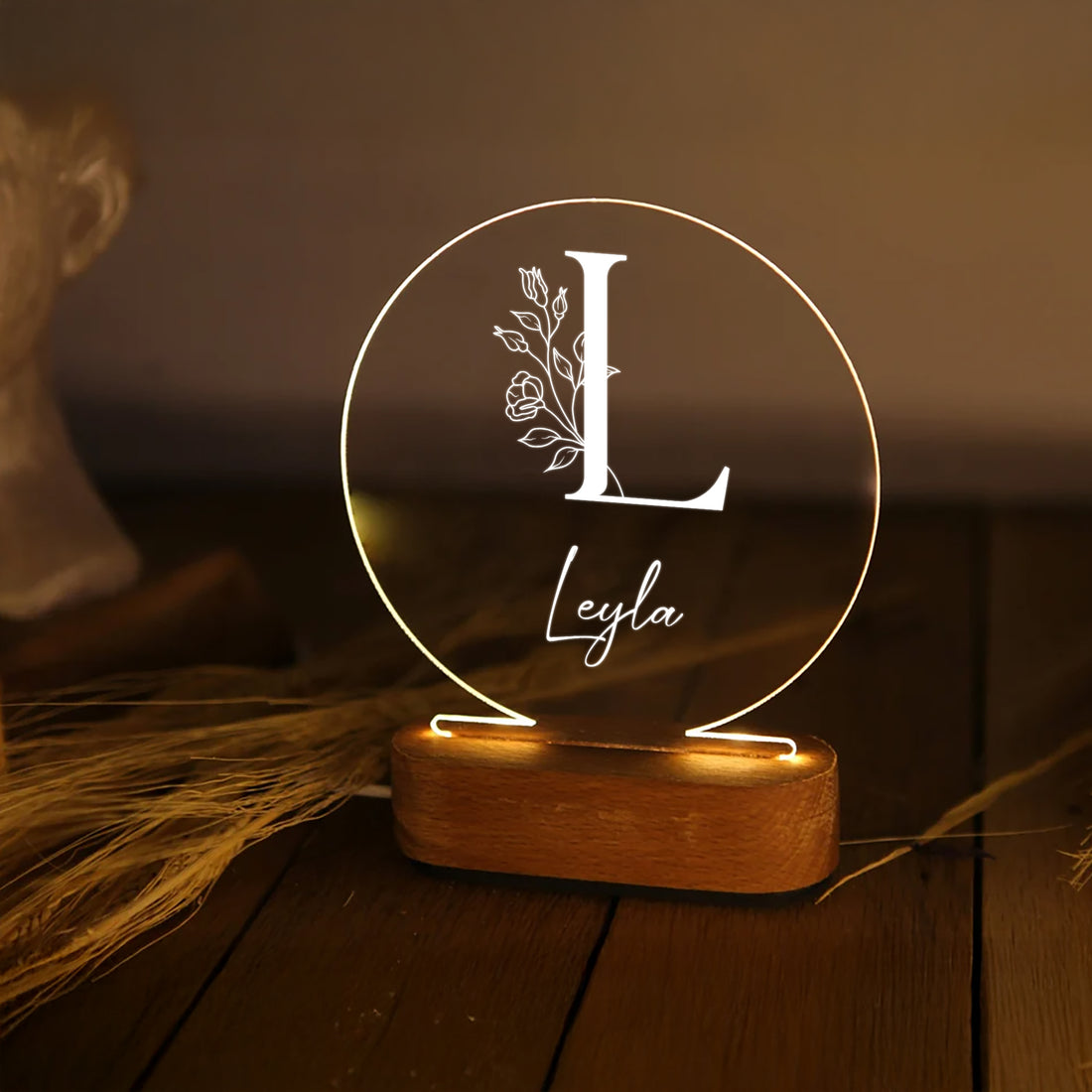 KİŞİYE ÖZEL ÇİÇEK MOTİFLİ BAŞ HARFLİ LED GECE LAMBASI