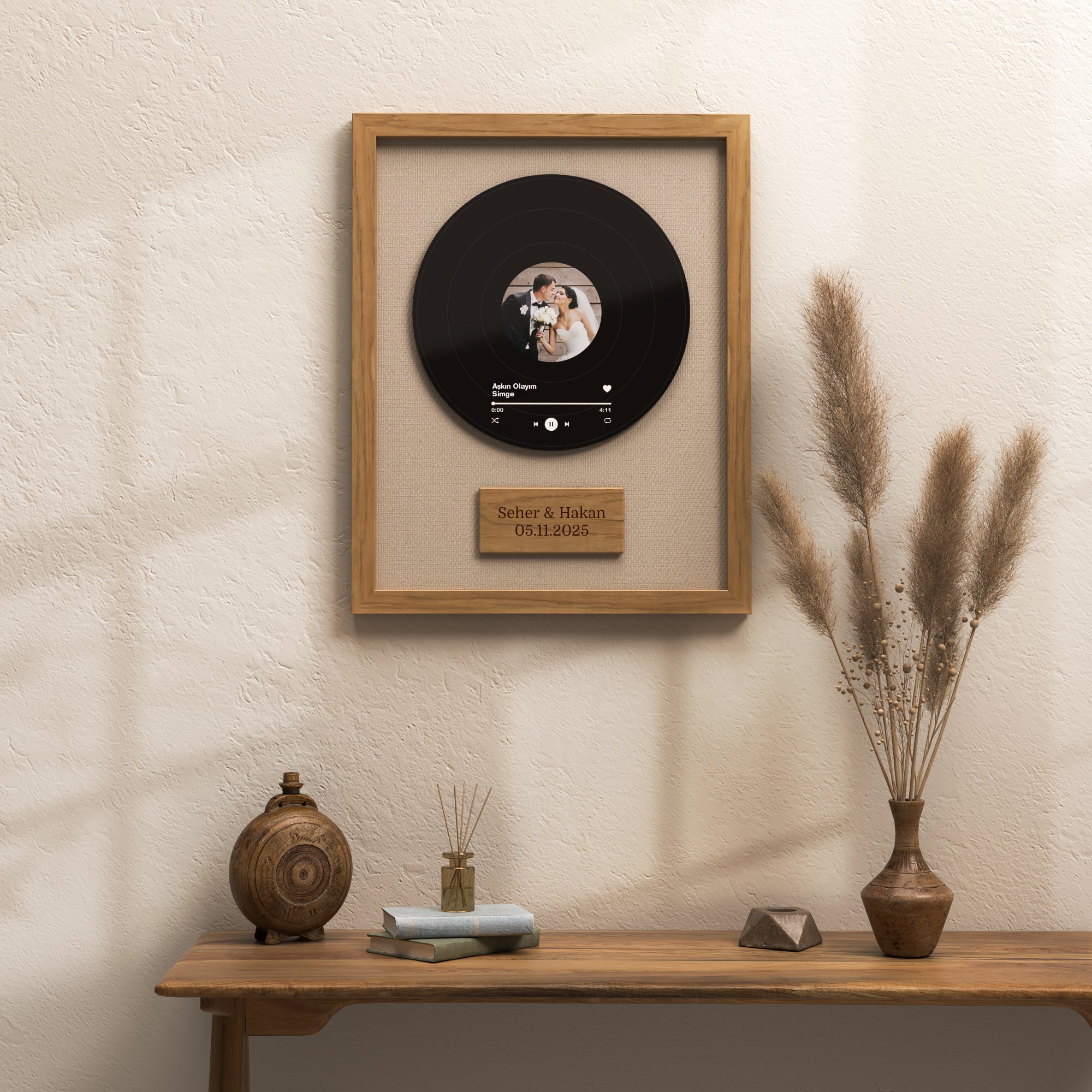 KİŞİYE ÖZEL DOĞAL AHŞAP ÇERÇEVELİ KUMAŞ VİNİL PLAK WALLART