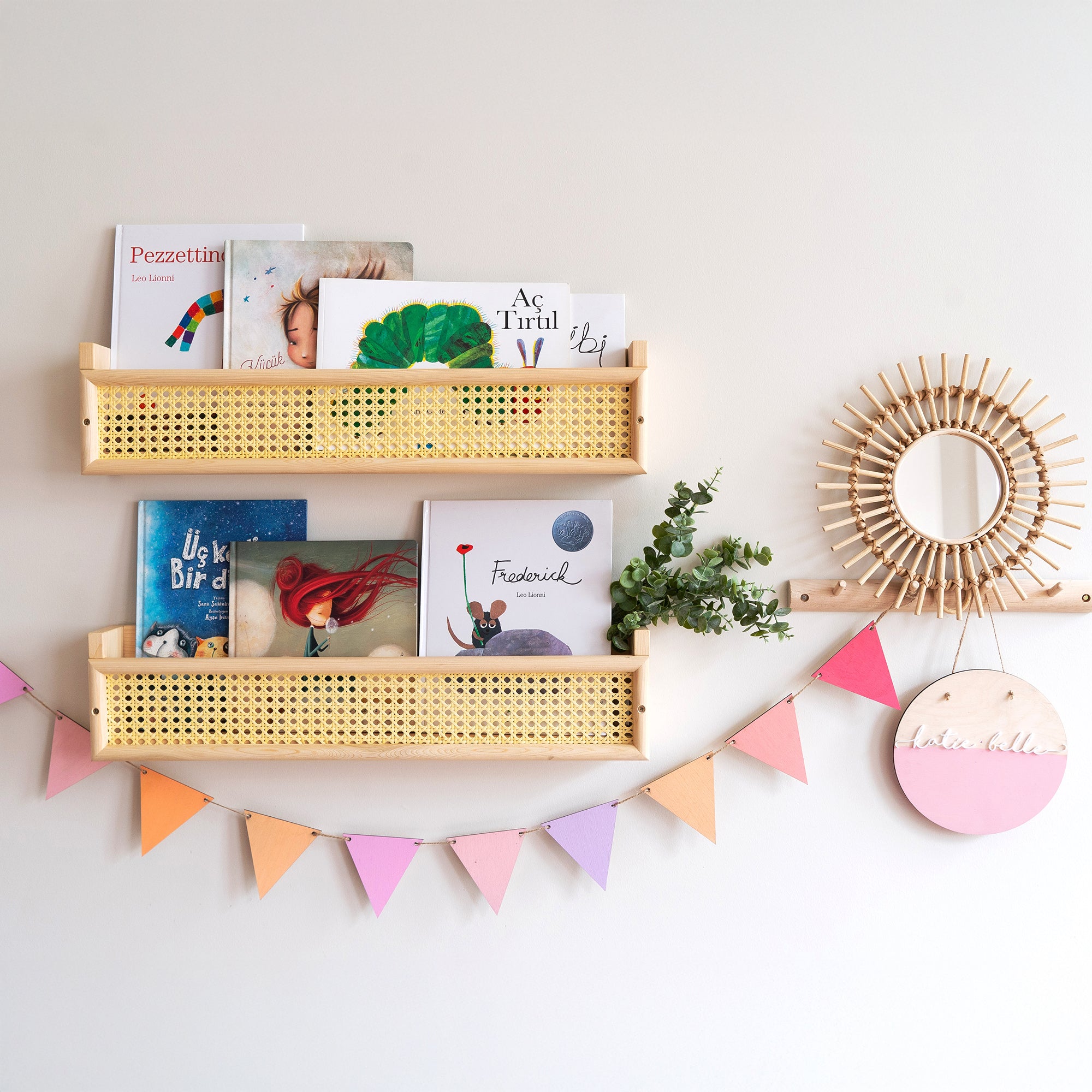 DOĞAL AHŞAP HAZERAN RATTAN DUVAR RAFI ŞIK ÇOCUK ODASI MONTESSORI KİTAPLIK