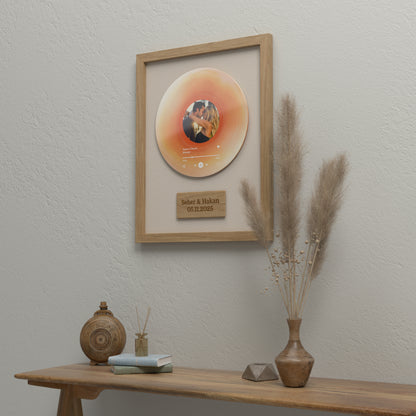 KİŞİYE ÖZEL DOĞAL AHŞAP ÇERÇEVELİ DERİ VİNİL PLAK WALLART