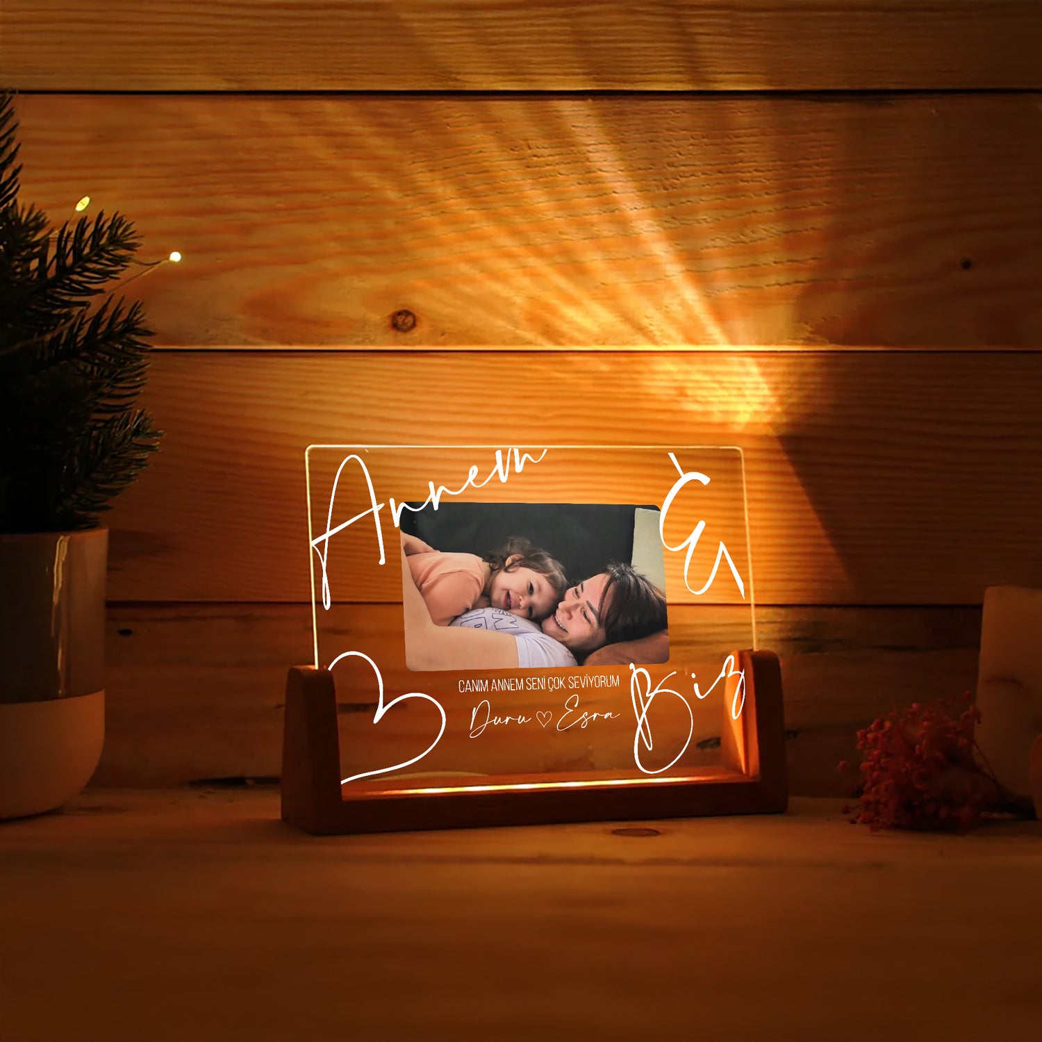 KİŞİYE ÖZEL YATAY FOTOĞRAFLI &quot;ANNEM VE BİZ&quot; LED GECE LAMBASI