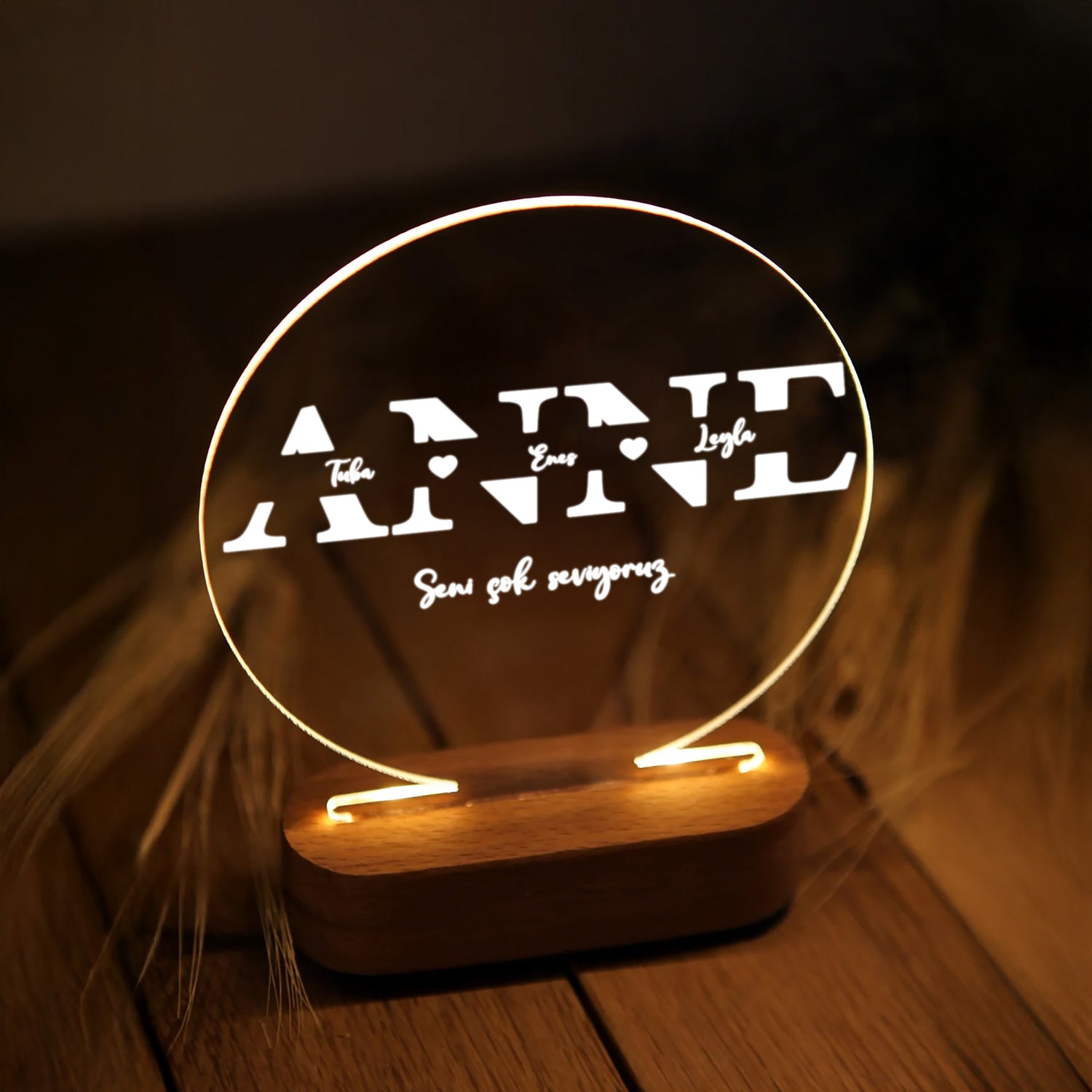 KİŞİYE ÖZEL LED IŞIKLI &quot;ANNE&quot;YAZILI AKRİLİK GECE LAMBASI