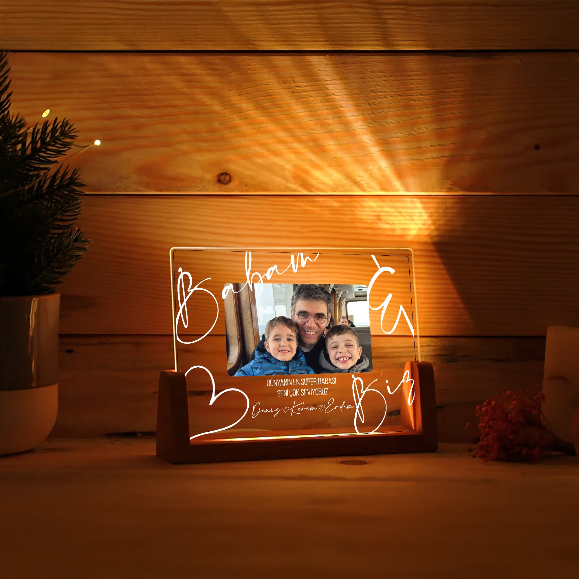 KİŞİYE ÖZEL YATAY FOTOĞRAFLI &quot;BABAM VE BİZ&quot; LED GECE LAMBASI