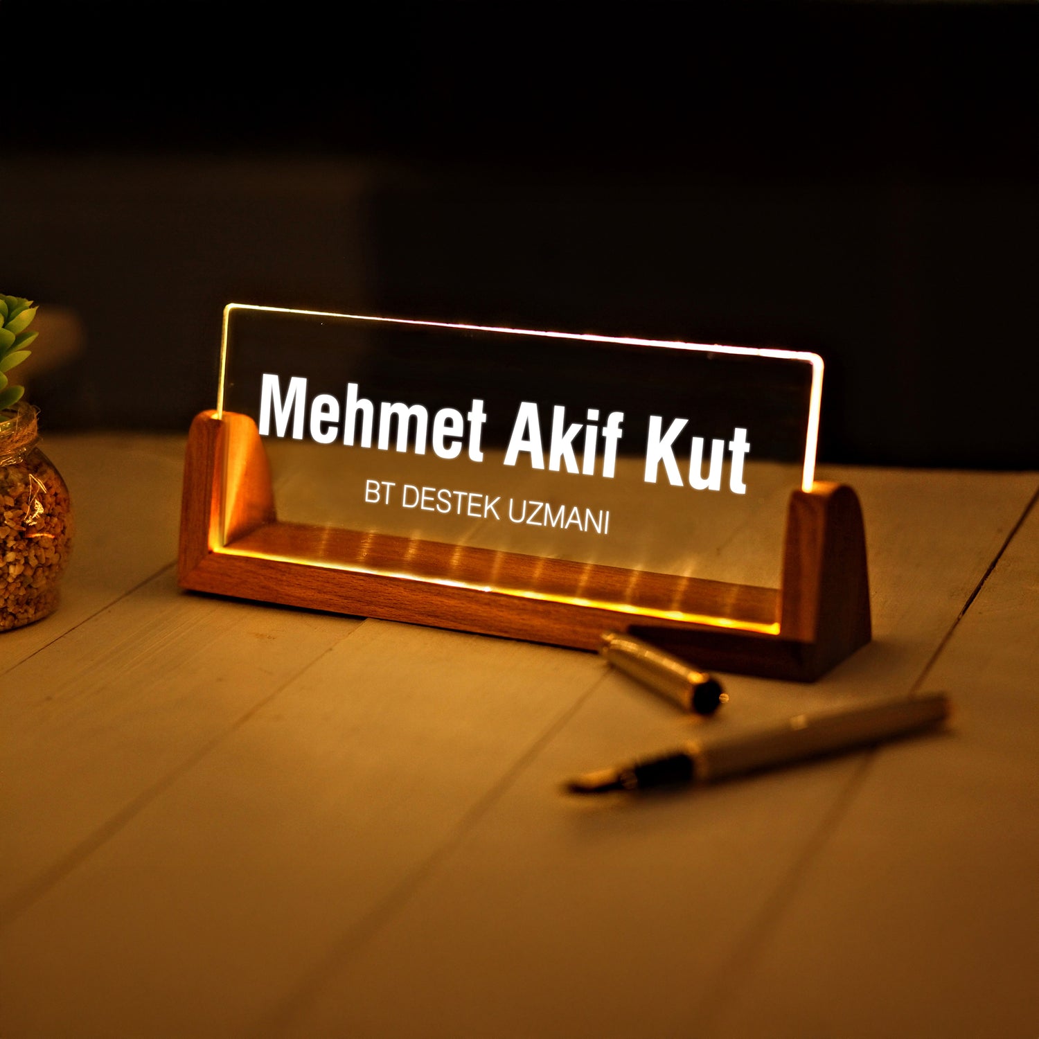 KİŞİYE ÖZEL LED IŞIKLI MASA İSİMLİĞİ