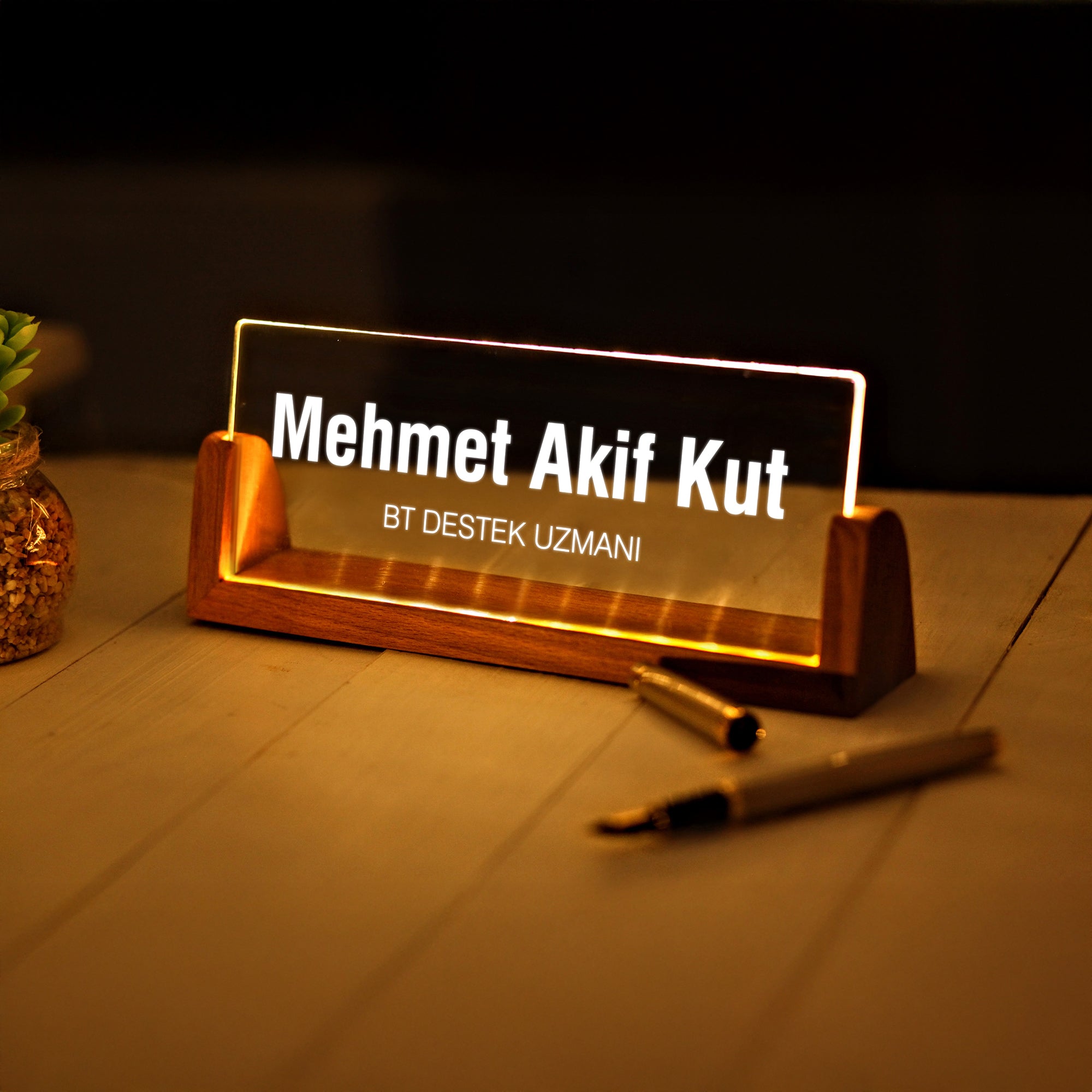 KİŞİYE ÖZEL LED IŞIKLI MASA İSİMLİĞİ
