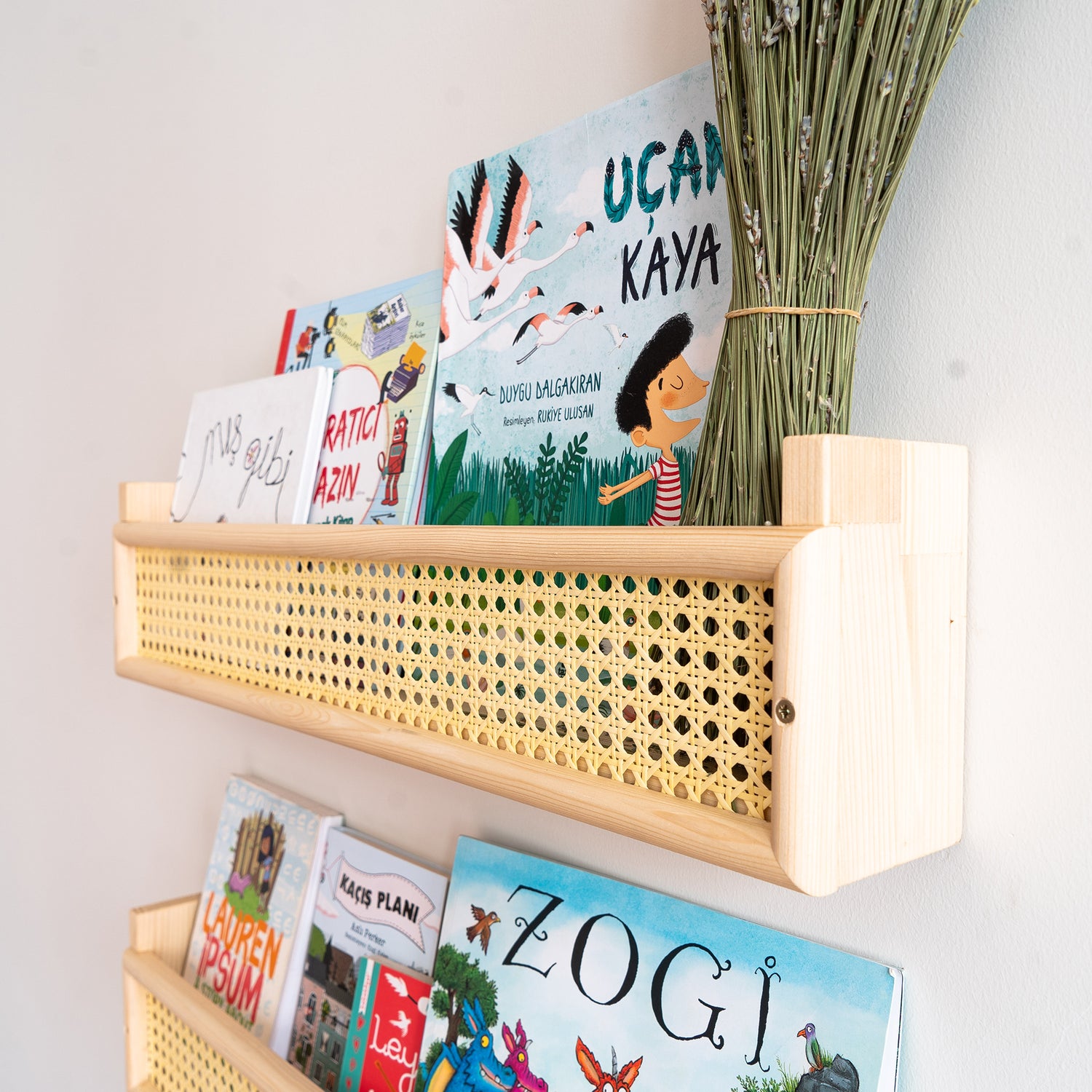 DOĞAL AHŞAP HAZERAN RATTAN DUVAR RAFI ŞIK ÇOCUK ODASI MONTESSORI KİTAPLIK