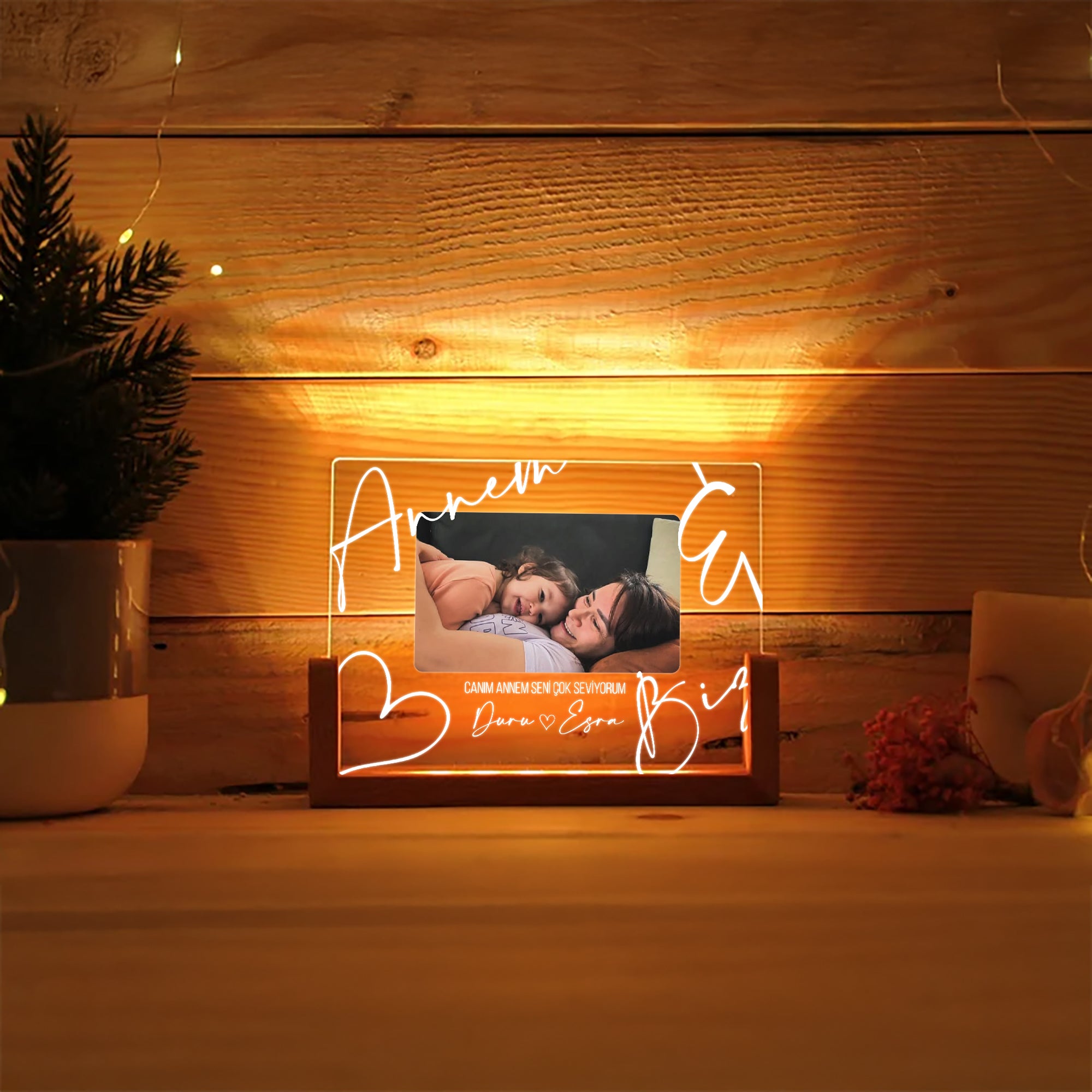 KİŞİYE ÖZEL YATAY FOTOĞRAFLI &quot;ANNEM VE BİZ&quot; LED GECE LAMBASI