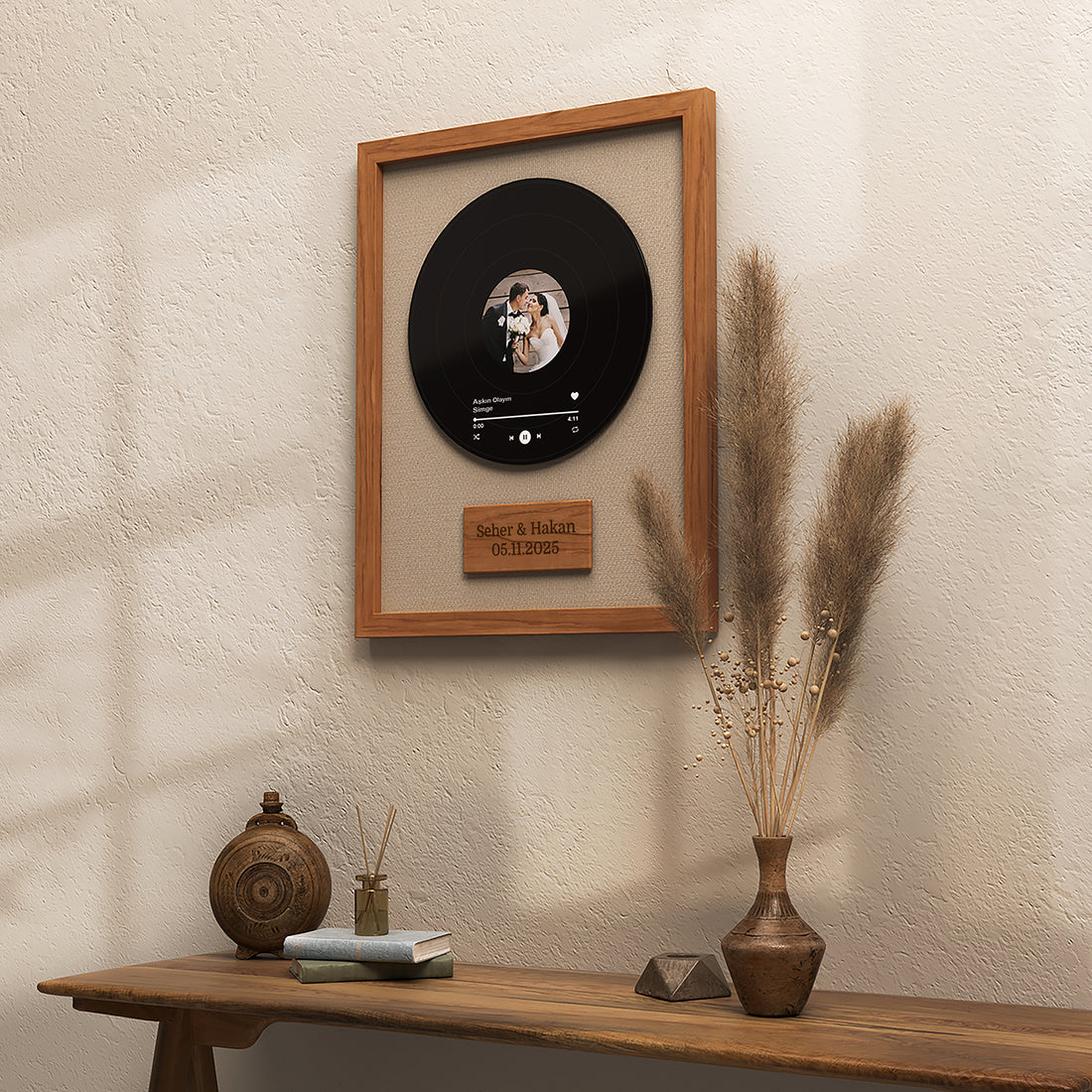 KİŞİYE ÖZEL DOĞAL AHŞAP ÇERÇEVELİ KUMAŞ VİNİL PLAK WALLART