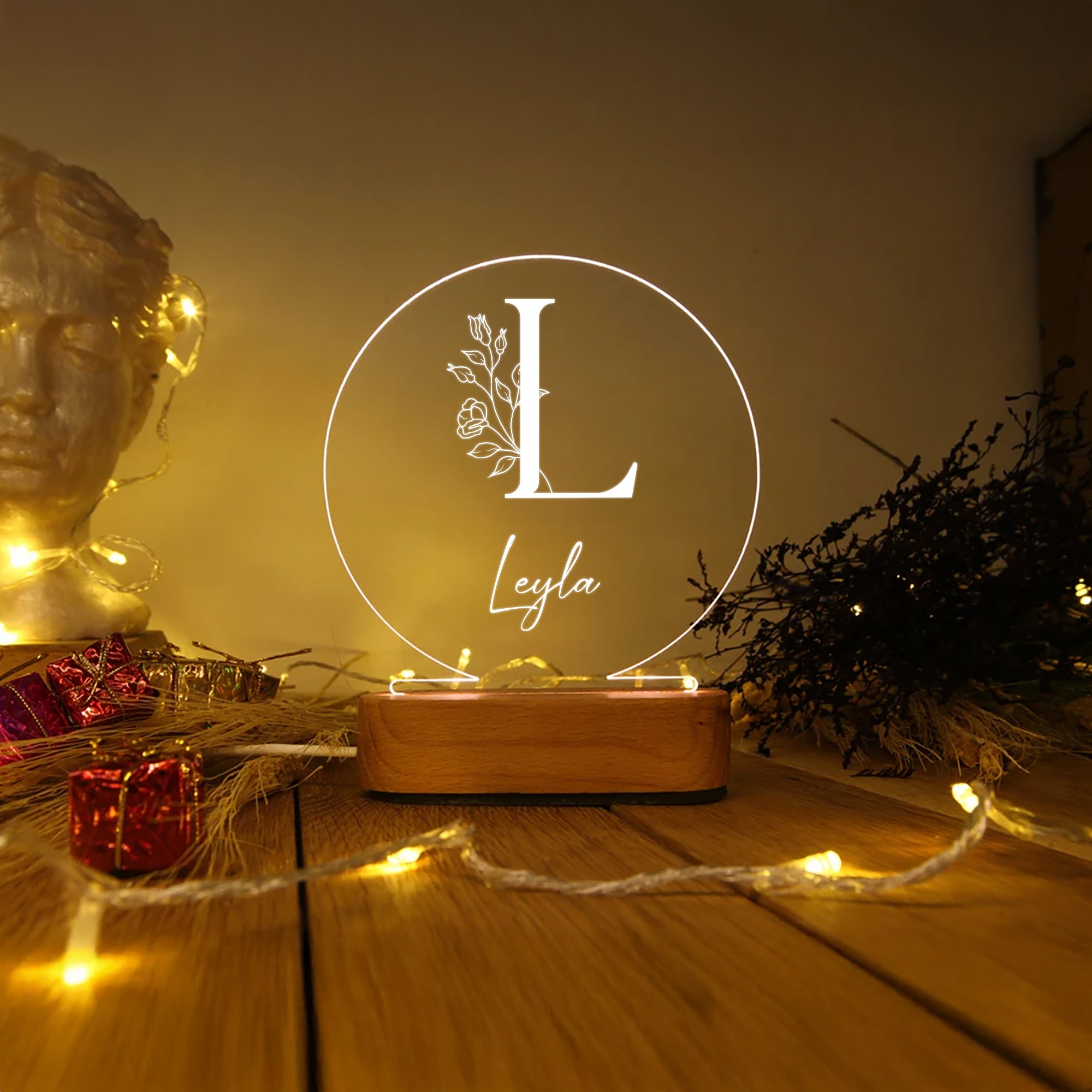 KİŞİYE ÖZEL ÇİÇEK MOTİFLİ BAŞ HARFLİ LED GECE LAMBASI