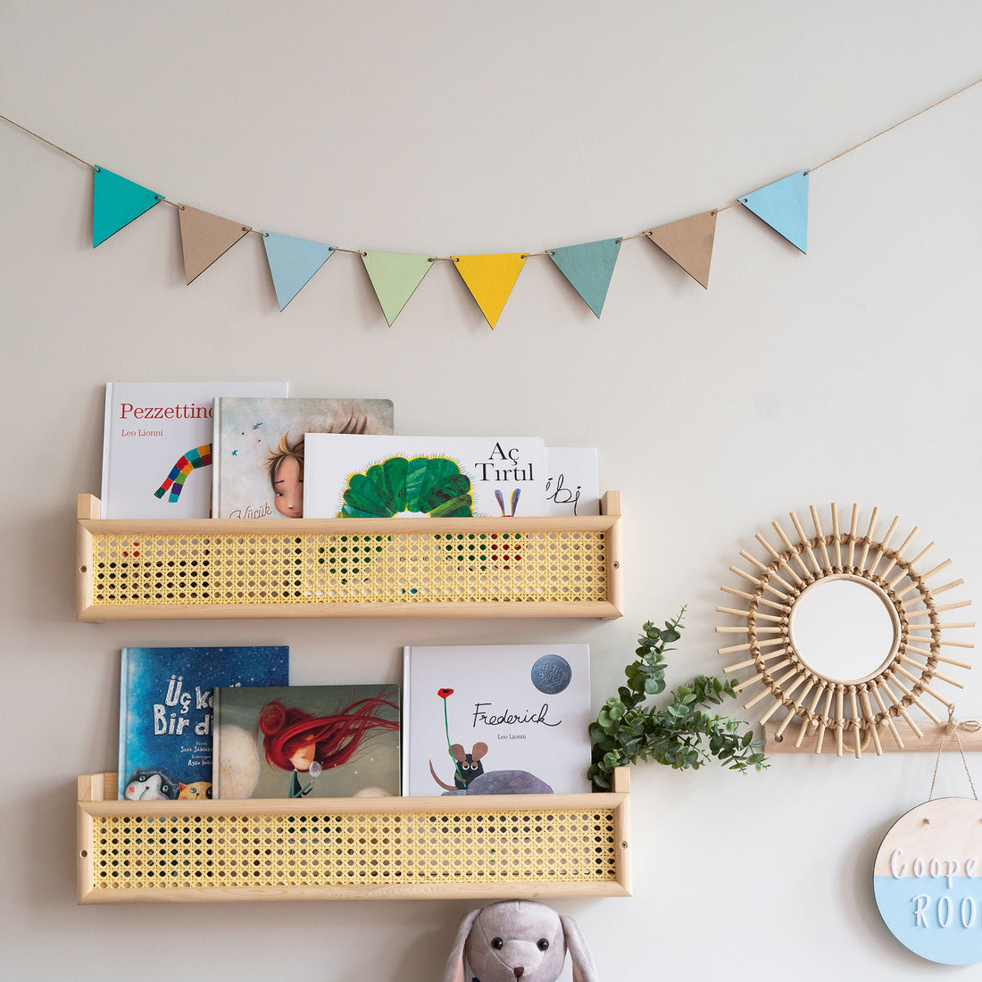DOĞAL AHŞAP HAZERAN RATTAN DUVAR RAFI ŞIK ÇOCUK ODASI MONTESSORI KİTAPLIK