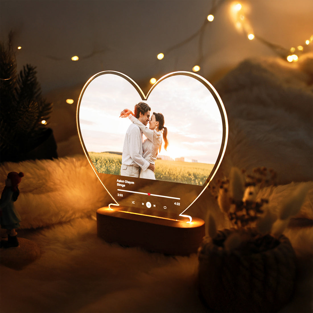 KİŞİYE ÖZEL KALP ŞEKİLLİ FOTOĞRAFLI MÜZİKLİ LED GECE LAMBASI